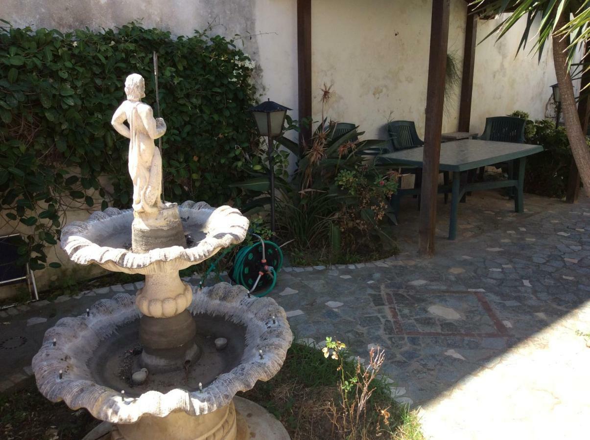 Villa Serena Messina Eksteriør billede